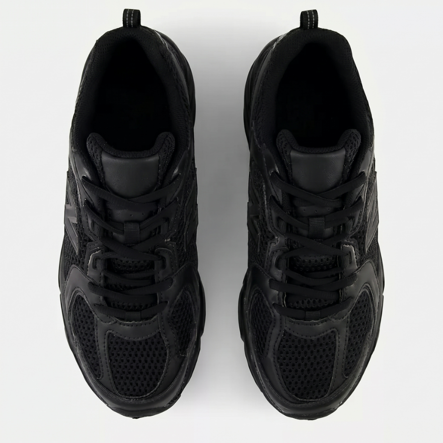 740 Black with Silver Metallic