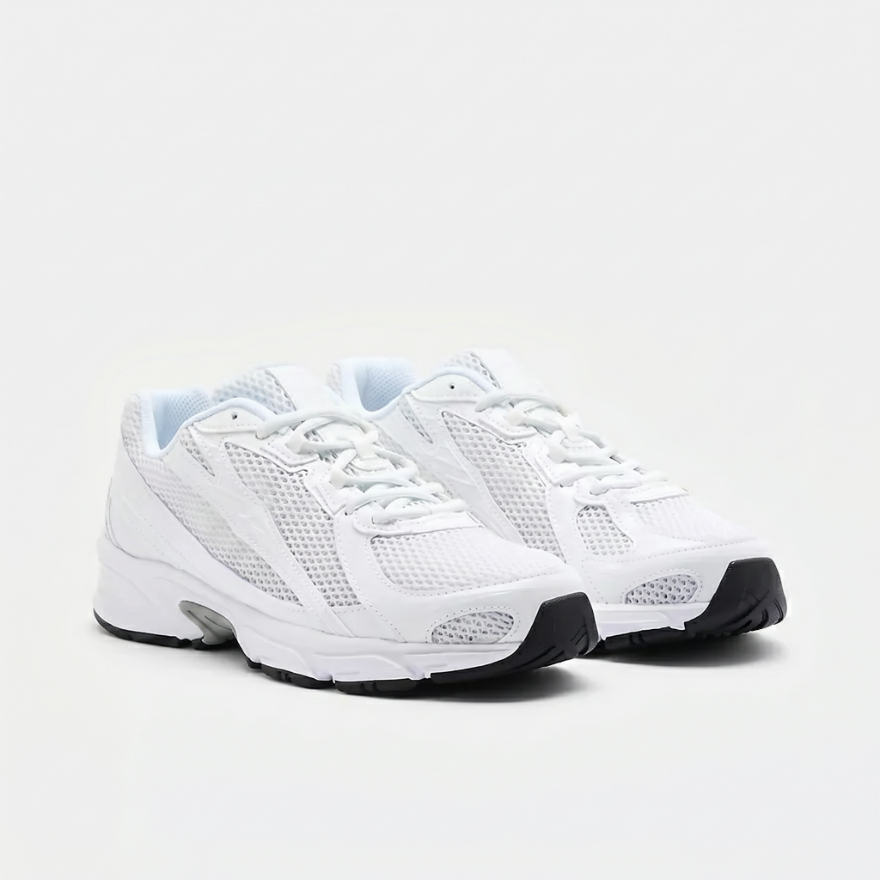 740 White with White