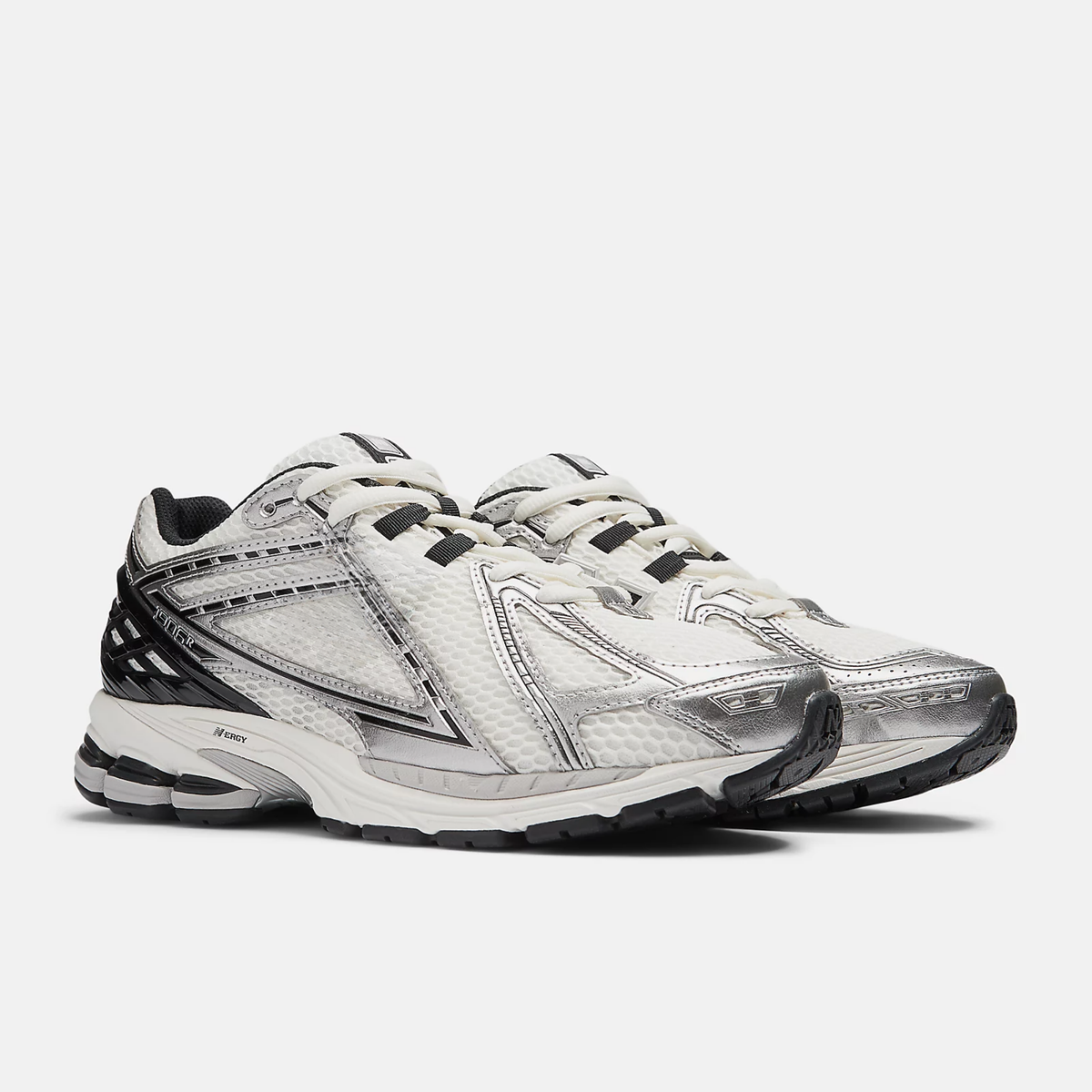 1906R Light Silver Metallic with White and Sea Salt