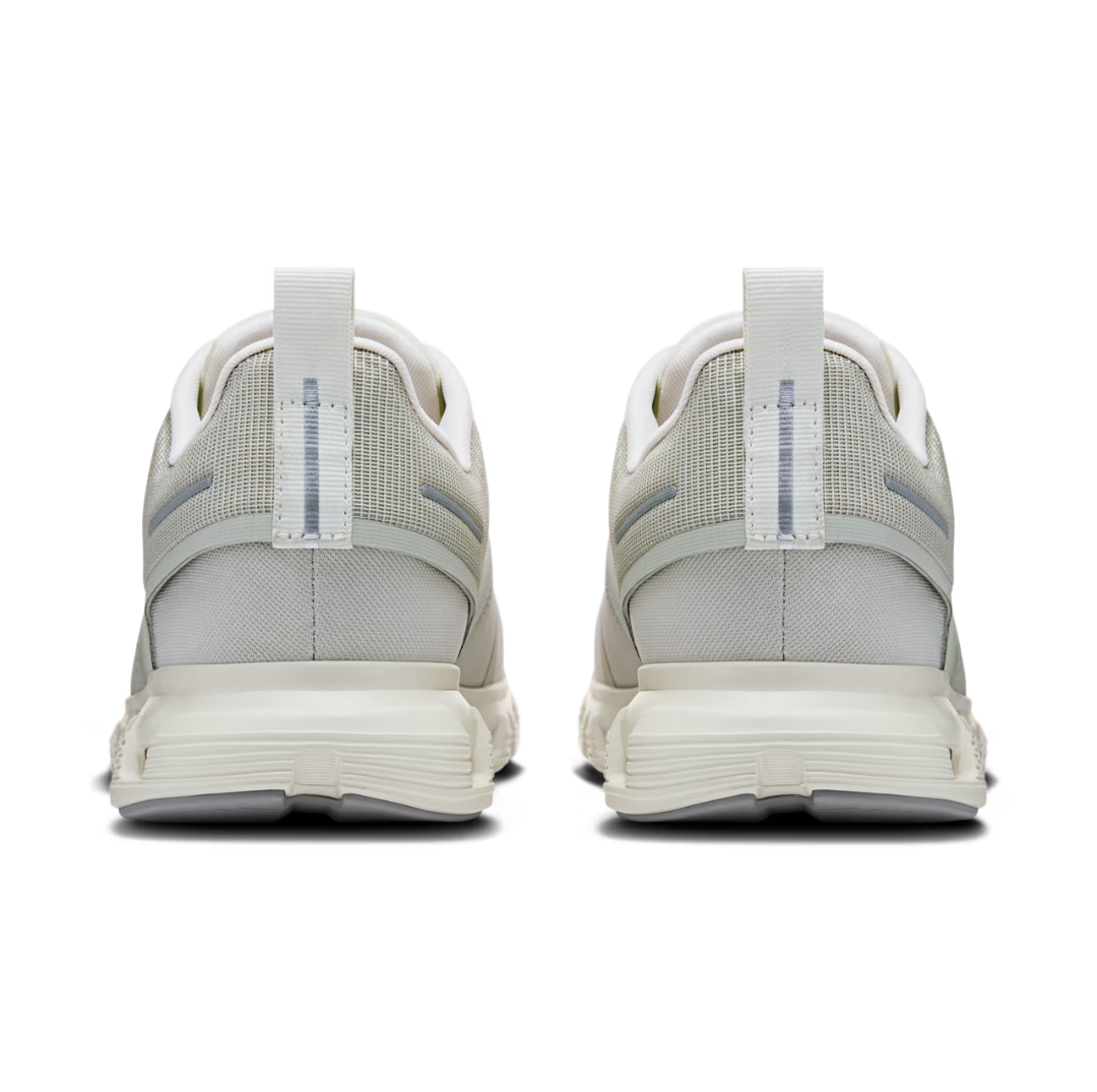 Cloud 6 Waterproof Pelican | Ghost