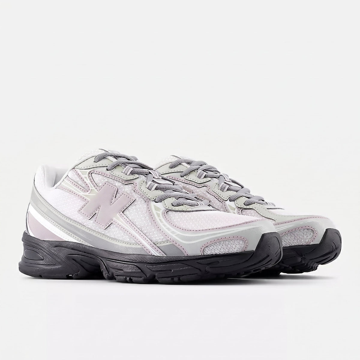 740 SIilver Metallic with Raincloud