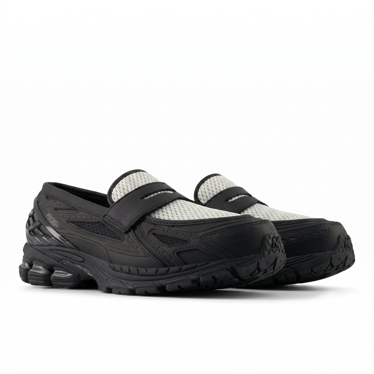 1906 Unisex Loafer Sneakers Black White Off